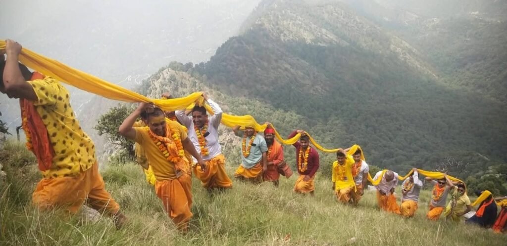 कार्तिक स्वामी में जलकलश यात्रा