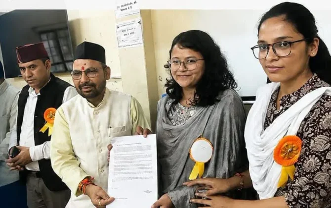 BRP CRP कर्मियों ने वेतन भुगतान को लेकर विधायक भोपाल राम टम्टा को ज्ञापन सौंपा